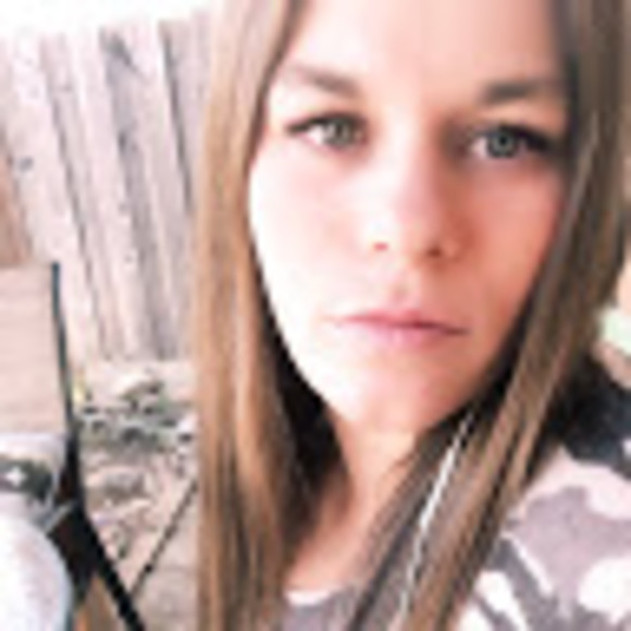 Meet your Posher, Ashley - Picture 1 of 1